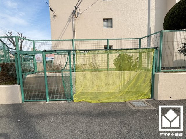 ジークレフ大庄2号棟のその他共用部分|清潔なゴミ出し場で気持ち良くお使い頂けます。