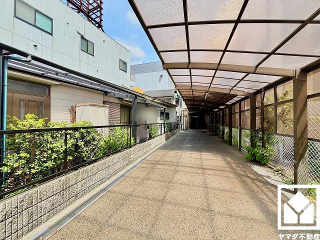 西宮市六湛寺町の外観|事前にご予約頂きましたら、営業時間外のご案内等も可能です。