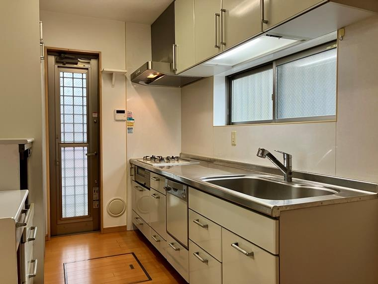 中央戸建のキッチン