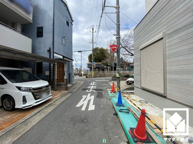 尼崎市金楽寺　1号地の前面道路含む現地写真|安心して長く快適にお住まいいただける、長期優良住宅です。高い耐震性、省エネルギー性、劣化対策など、長期にわたって快適に住むための対策が施されています。