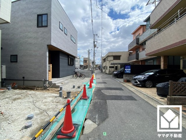 尼崎市金楽寺　1号地の前面道路含む現地写真|都市ガス仕様です。プロパンガスと比べて料金がやすいため、日々のランニングコストを抑えることができます。