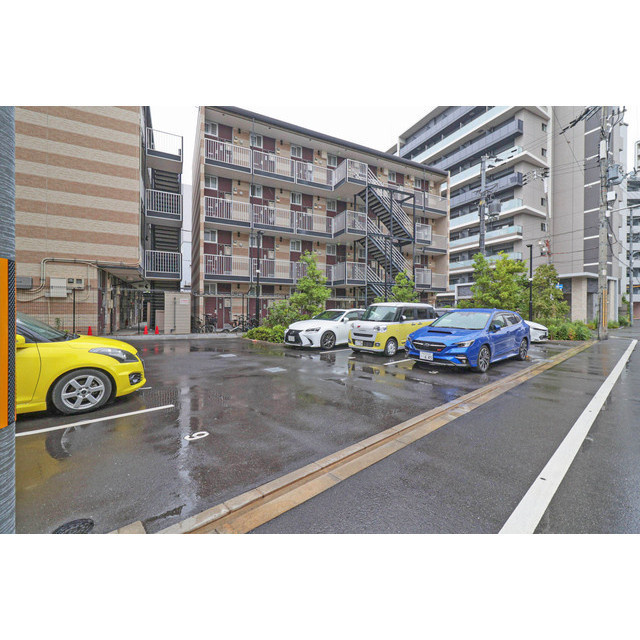 リヴェント難波サウスの駐車場