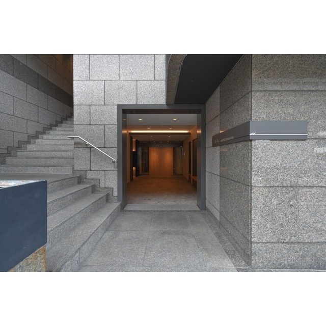 Re-be東三国のエントランス