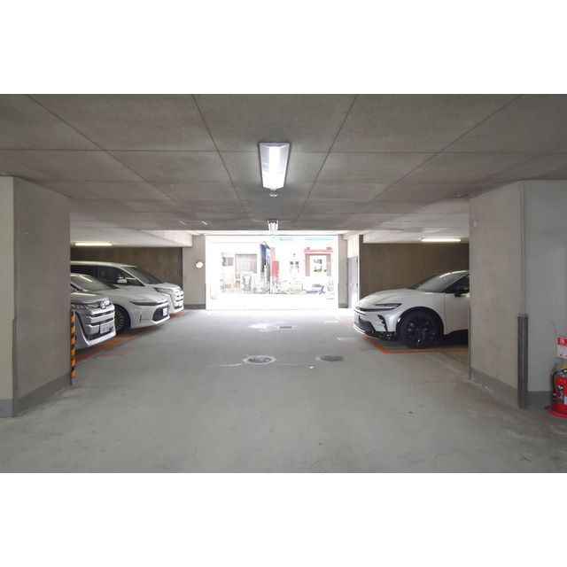 Re-be東三国の駐車場