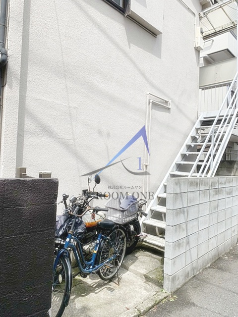 第二高沢荘のその他共用部分|共用階段です。