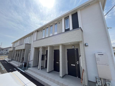 【外観】 | オルフェーブル（Ｏｒｆｅｖｒｅ） | 外観写真（昼）