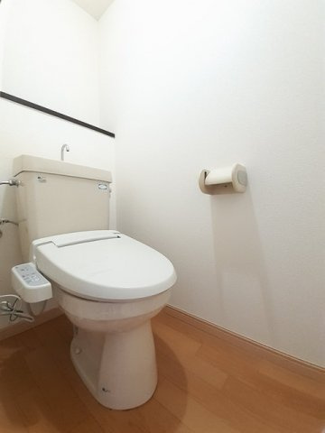 リバーサイド・ヴィラＢのトイレ|ゆったりとした空間のトイレです