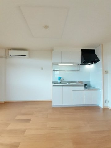 リバーサイド・ヴィラＢのキッチン|きれいなキッチンです