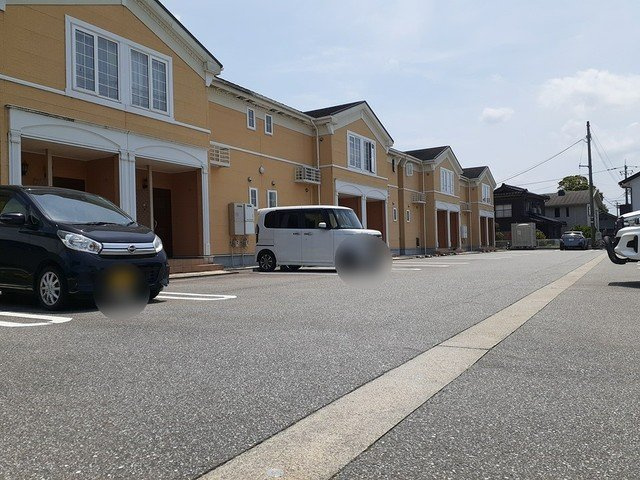 ラ・ソレイユＡの駐車場|駐車場完備です