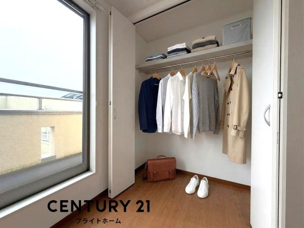 横浜市保土ケ谷区上菅田町の中古一戸建の収納|クローゼットもあるので収納にも困りません！
荷物が多い方にも安心です。
※家具等はCGでの参考レイアウトです。
