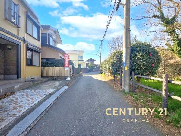 横浜市鶴見区上の宮２丁目の中古一戸建の前面道路含む現地写真|周辺物件、周辺環境も合わせてご案内可能です！
お気軽にお問い合わせください。
