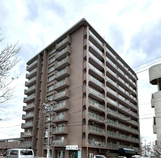 【外観】 | ルネ羽衣　中古マンション | リフォーム完了しました。
是非一度ご覧下さいませ♪