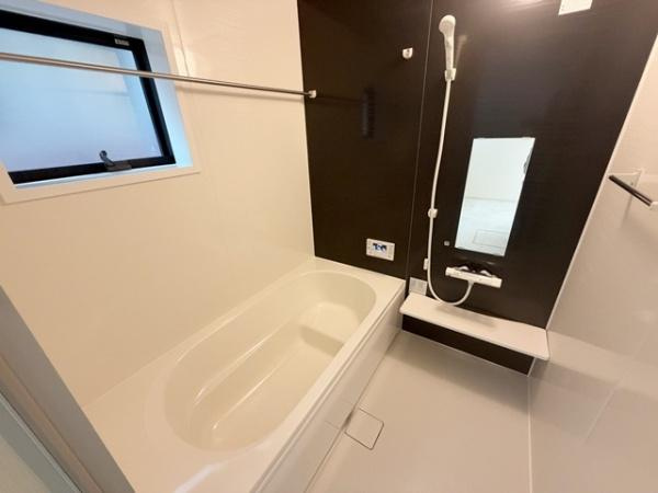 リーブルガーデン柳本町 ２号棟 ／新築一戸建の内観：施工例|■ＴＶモニター付きインターホンで防犯対策もバッチリ！来客も一目でわかり安心です！■