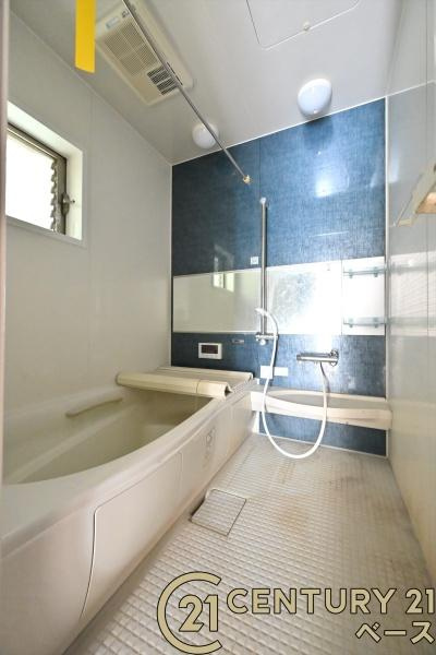 柏原市平野２丁目　一戸建の浴室