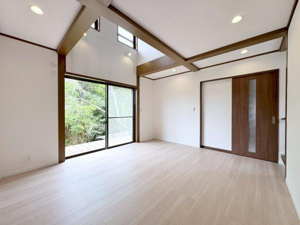 横浜市緑区三保町の中古一戸建の居間・リビング