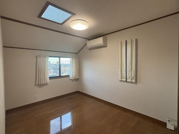 横浜市鶴見区上末吉１丁目の中古一戸建の洋室