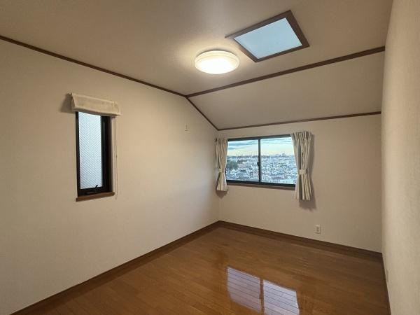 横浜市鶴見区上末吉１丁目の中古一戸建の寝室