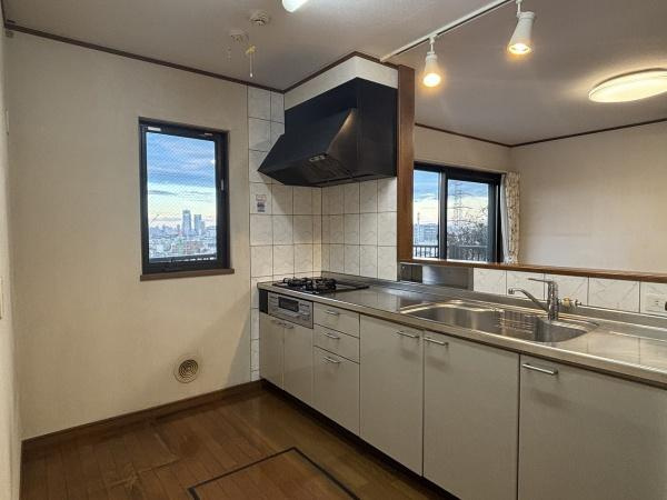 横浜市鶴見区上末吉１丁目の中古一戸建のキッチン