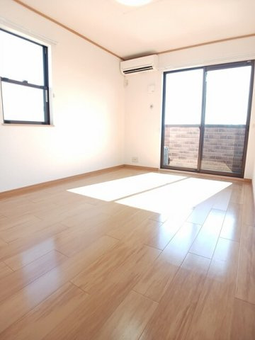 【洋室】 | グランデール花宗　弐番館