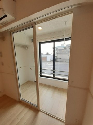 【内装】 | クイーン