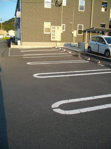 ブライト　光の駐車場