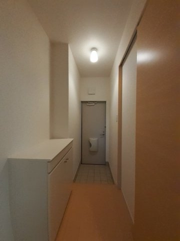 サニーイーストの玄関