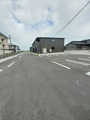 メゾン・カイティスⅠの駐車場