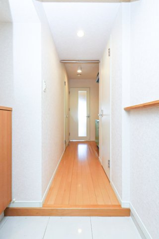 アレクサス　ラ・クラシコ　3階の玄関|別号室のものになります。現状優先。