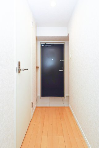 アレクサス　ラ・クラシコ　3階の玄関|別号室のものになります。現状優先。