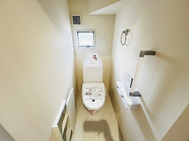 新築　前橋市樋越町第4　Livele Garden.S　1号棟のトイレ|現地写真　節水タイプのウォシュレット付きトイレ、水道料節約に一役買います！
