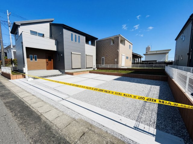 新築　前橋市樋越町第4　Livele Garden.S　1号棟の駐車場|現地写真　駐車スペースは並列2台分可能です！
