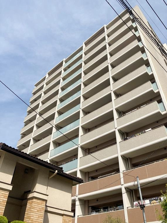 プラウド浦和仲町マークスの外観