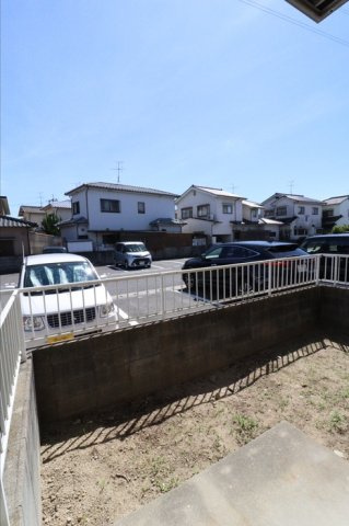 プレジール小野　A棟の庭