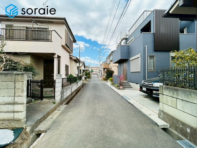 入間市東藤沢7丁目　第1期全2棟　新築戸建　リナージュの前面道路含む現地写真|3/19撮影