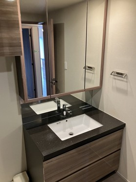 【独立洗面台】