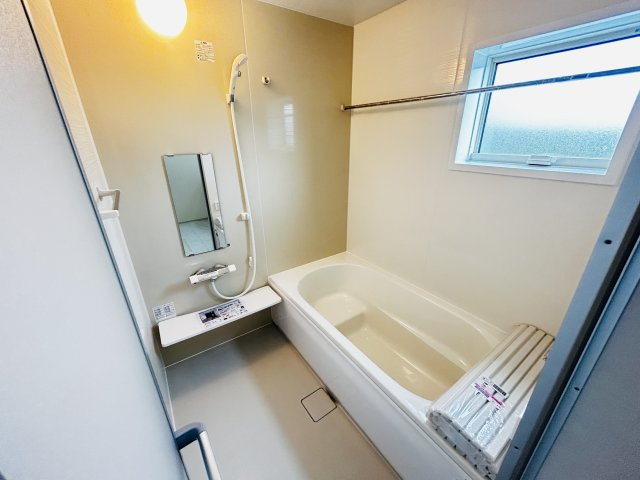 新築　前橋市樋越町第4　Livele Garden.S　2号棟の浴室|現地写真　乾燥・暖房・涼風と充実の内容！お風呂に入る前に暖房をつけておけば、寒い嫌な思いはしません。									

