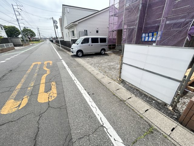 新築　前橋市樋越町第4　Livele Garden.S　2号棟の前面道路含む現地写真|現地写真　北側接道幅員約7.9ｍ