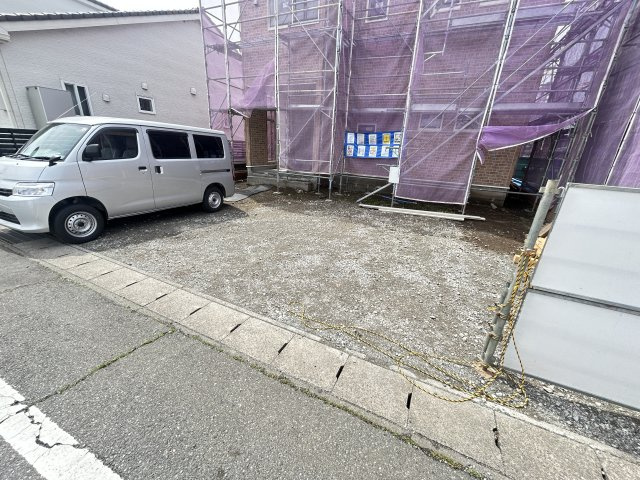 新築　前橋市樋越町第4　Livele Garden.S　2号棟の駐車場|現地写真　駐車スペースは並列2台分可能です！

