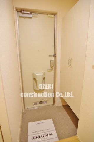 プレジールの玄関