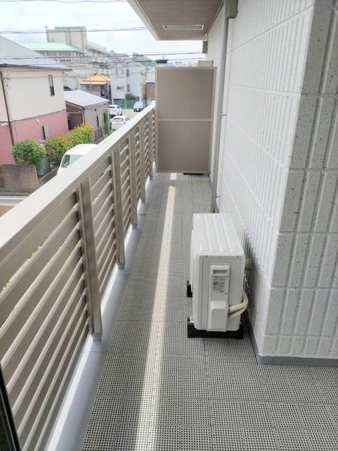 サニールチル杉田のバルコニー