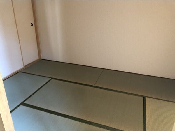 レジデンス清水山の和室