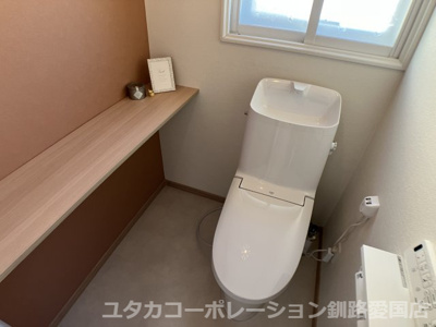 【トイレ】 | 貝塚3丁目67-51戸建 | 窓付きトイレは換気しやすいですね！