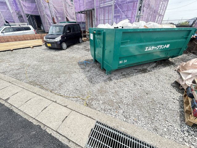 新築　前橋市樋越町第4　Livele Garden.S　4号棟の駐車場|現地写真　駐車スペースは並列2台分可能です！
