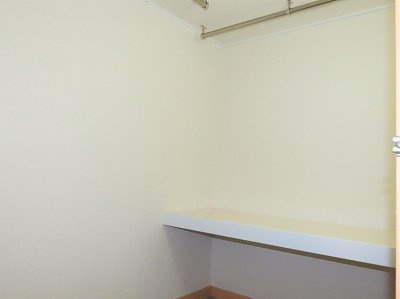 【内装】 | レオパレスカンテサンス | ウォークインクローゼット