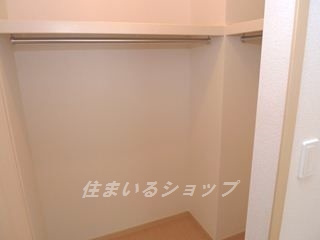 広島市安佐北区落合５丁目のアパートの設備|ウォークインクローゼット