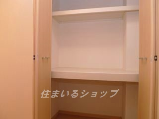 広島市安佐北区落合５丁目のアパートの収納