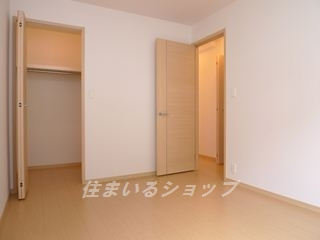 広島市安佐北区落合５丁目のアパートの寝室