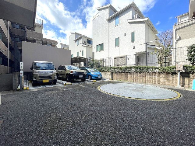 【駐車場】 | ライオンズマンション西高島平溝下公園弐番館　（成増店） | 駐車場