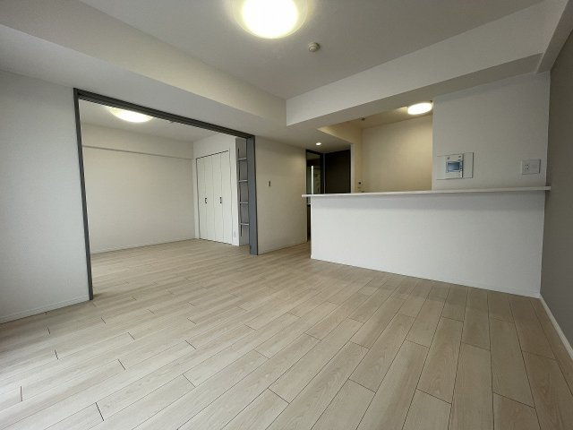 【居間・リビング】 | ライオンズマンション西高島平溝下公園弐番館　（成増店） | 自然と家族が集まる心地よい空間
