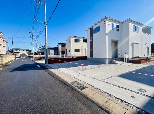 新築　前橋市樋越町第4　Livele Garden.S　5号棟の前面道路含む現地写真|現地写真　西側接道幅員約4.7ｍ　